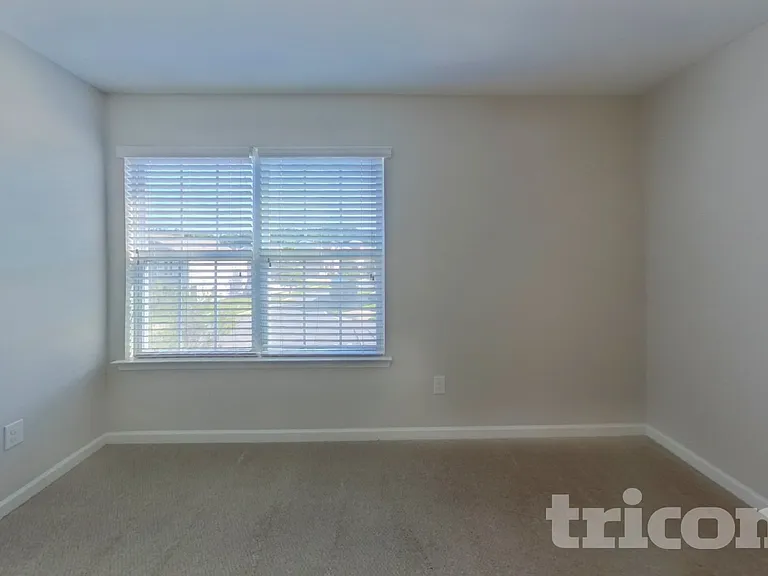 2641 Cider Ridge Rd — Photo 12