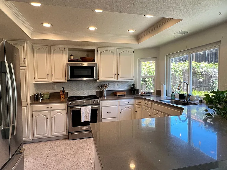 1906 Aspen Ln — Photo 6