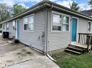 1011 Seminary Ave APT 2, Bloomington, IL 61701