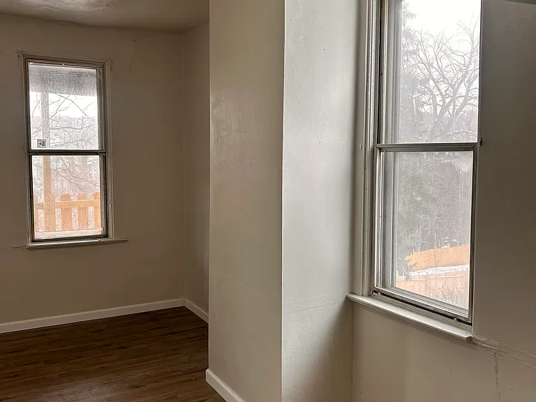 268 Seneca St — Photo 14