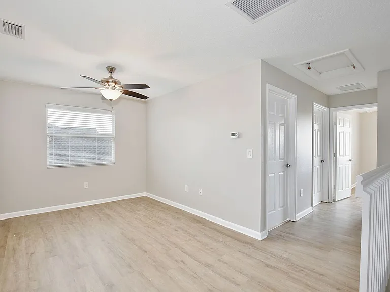 16005 Champlain St — Photo 15