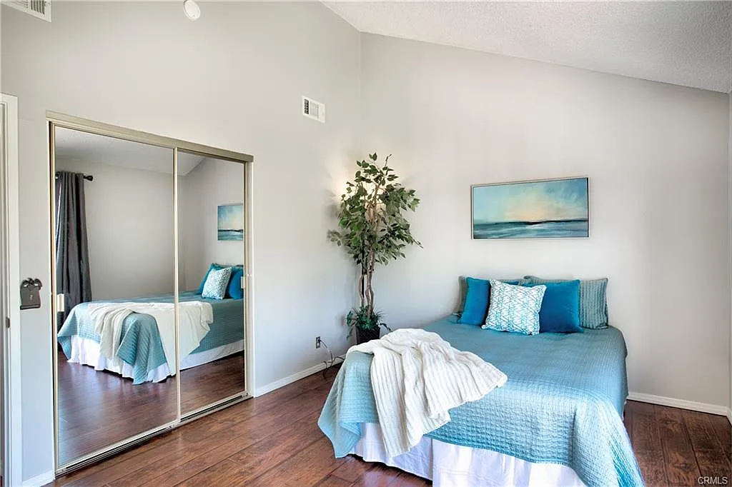 4 bed, 1498 sqft, $4,500 — Photo 4