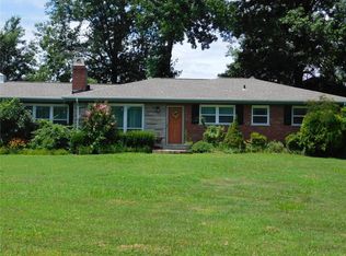 11801 Kramper Ln, Saint Louis, MO 63128