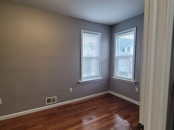 3rd image of 346 Seymour Ave #1