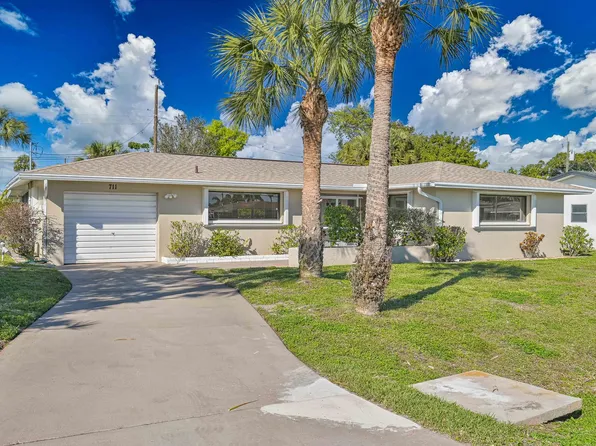 711 Monterey Ave, Cape Coral, FL 33904