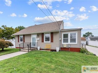 226 Bergen St, Hamilton, NJ 08610