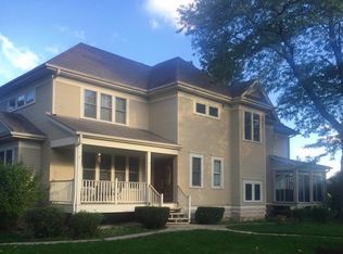 722 Hansen Pl, Park Ridge, IL 60068