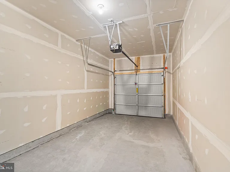 138 Willett Hollow St — Photo 33