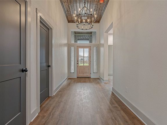 3rd image of 4751 Coral River Rd