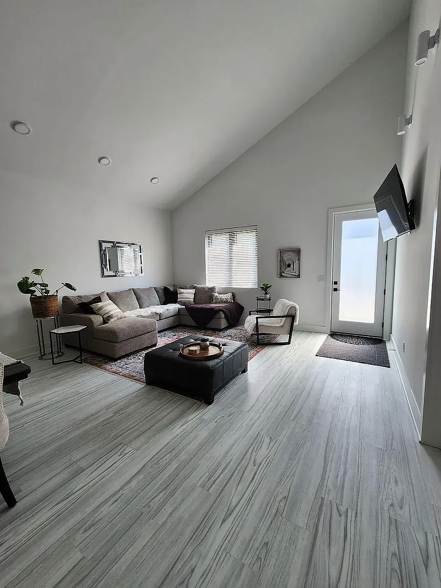 2 bed, 1560 sqft, $3,250 — Photo 2