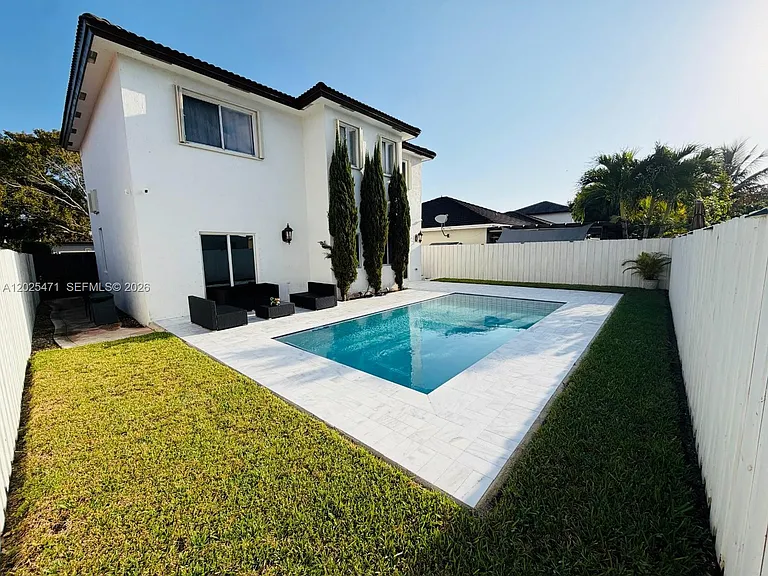 15858 SW 138th Ter — Photo 37