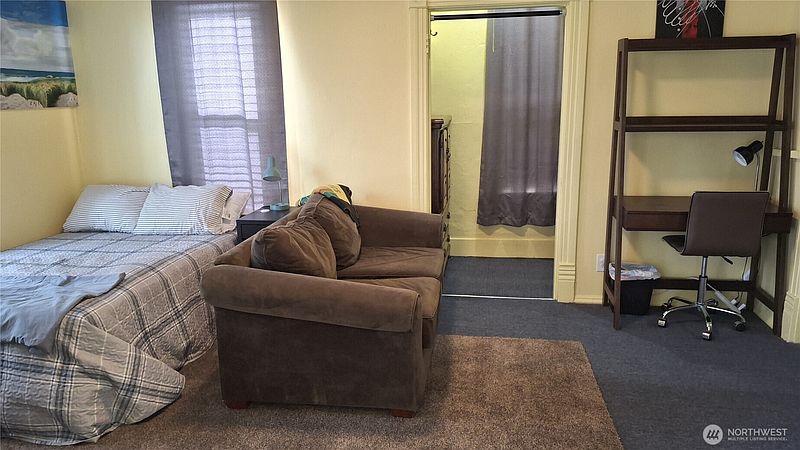 5th image of 1056 S Sullivan Street