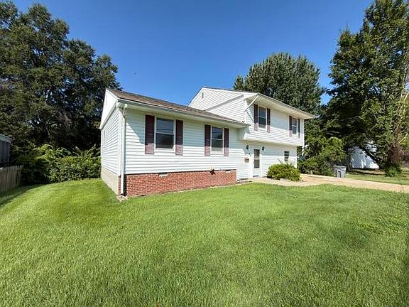 2nd image of 4 Diggs Dr