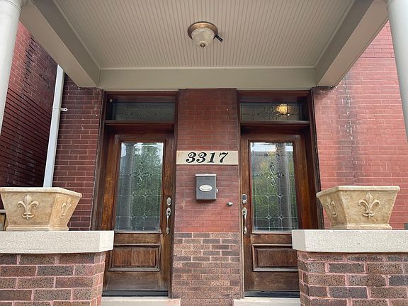 2nd image of 3317 Magnolia Ave