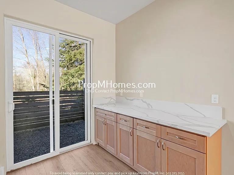 9597 SE Crystal View Dr #B — Photo 9