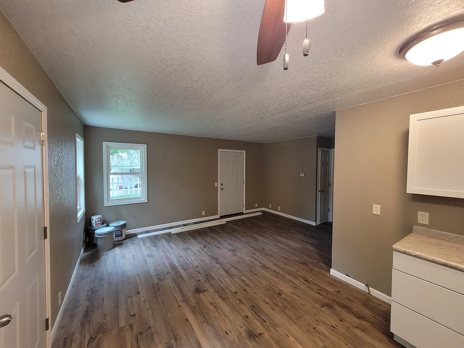 2 bed, 704 sqft, $950 — Photo 4