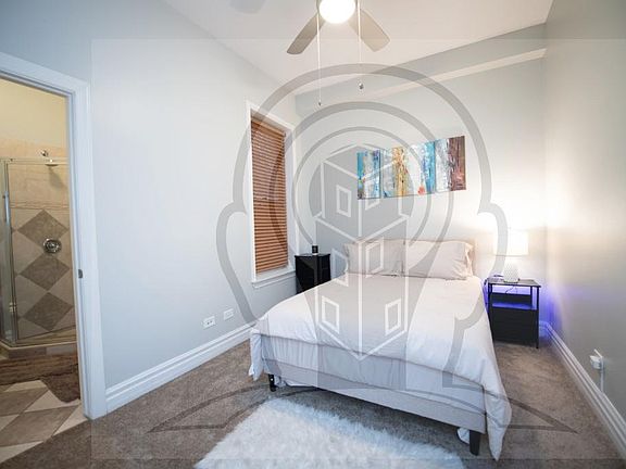 5th image of 4852 S Prairie Ave #1Z