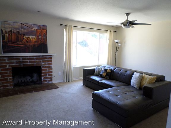 3rd image of 740 Kimball St