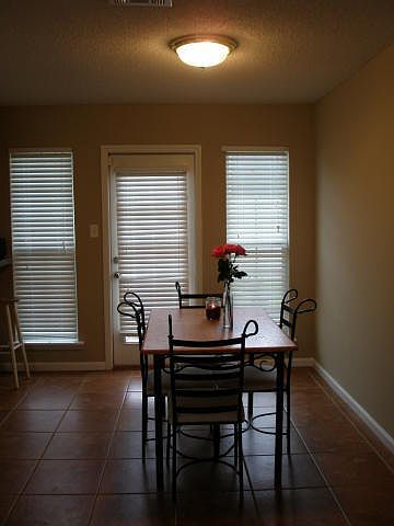 2nd image of 159 Oak St
