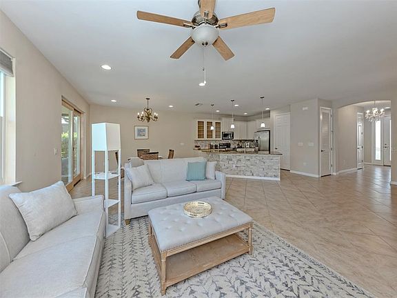 3rd image of 11670 PARROTFISH STREET