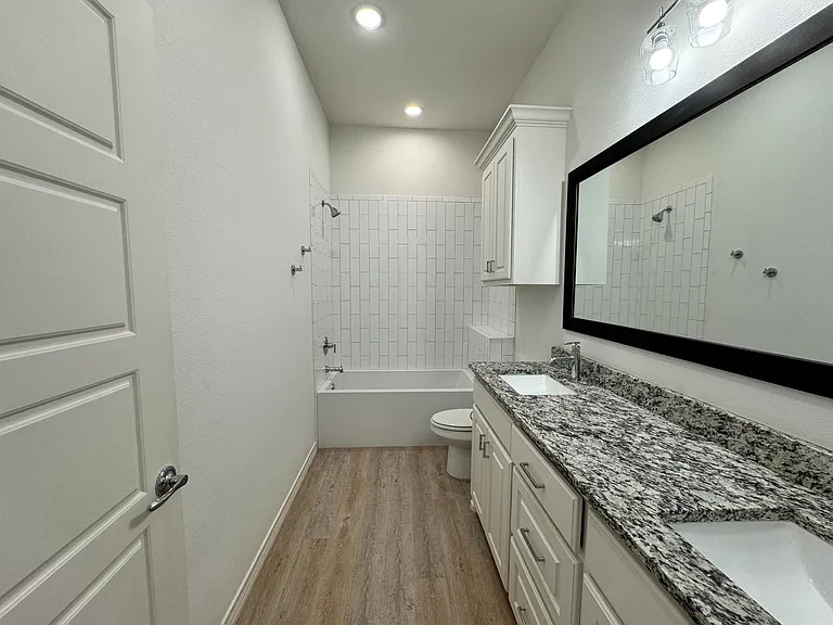 12707 Joliet Ave — Photo 13