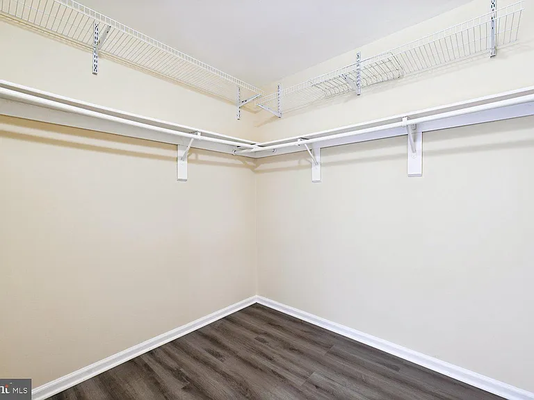 8805 Bolero Ct — Photo 31
