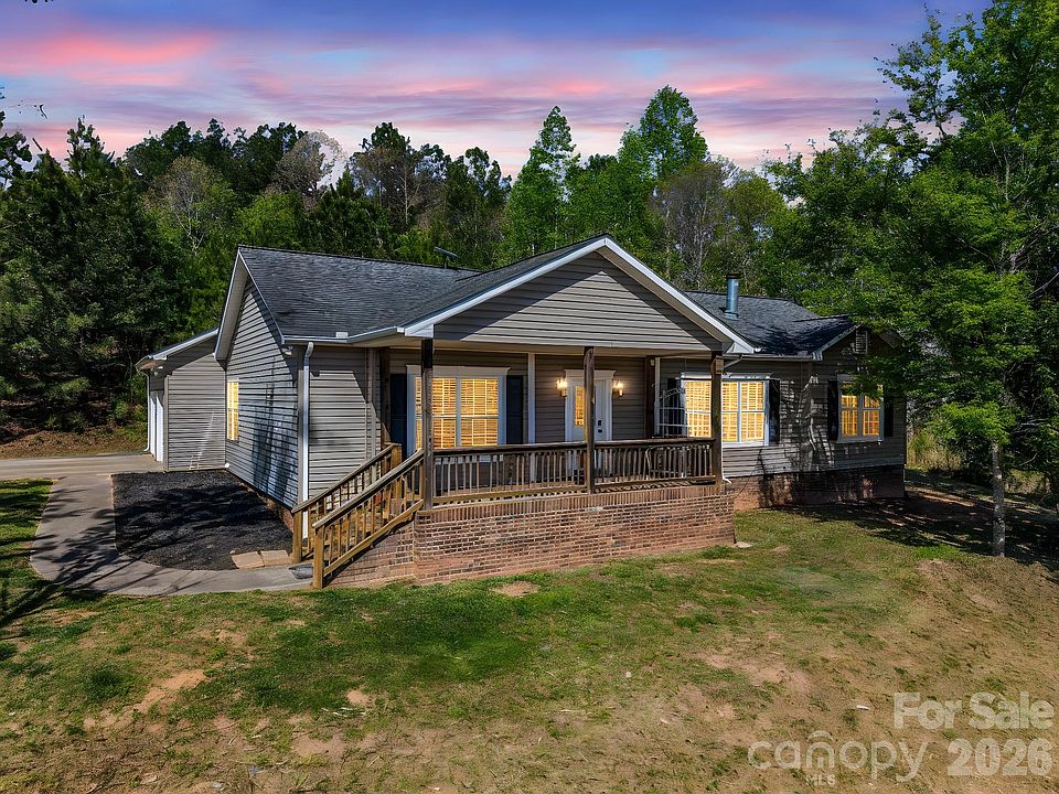 1st image of 426 River Rd