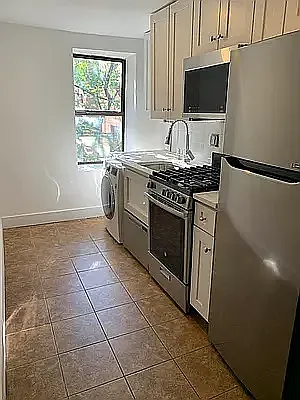 94 Saint Marks Pl — Photo 3