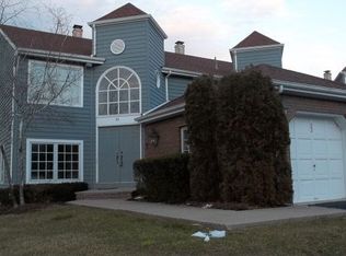 22 Fells Manor Rd, Caldwell, NJ 07006