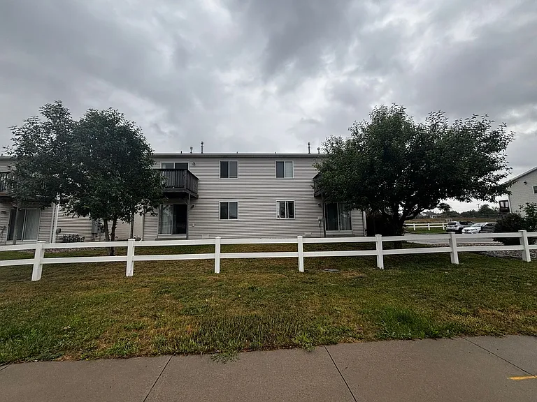 PM 280 - 639 W. 2nd Street — Photo 1
