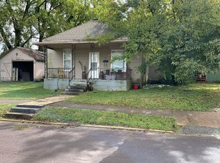 444 E South St, Mountain Grove, MO 65711