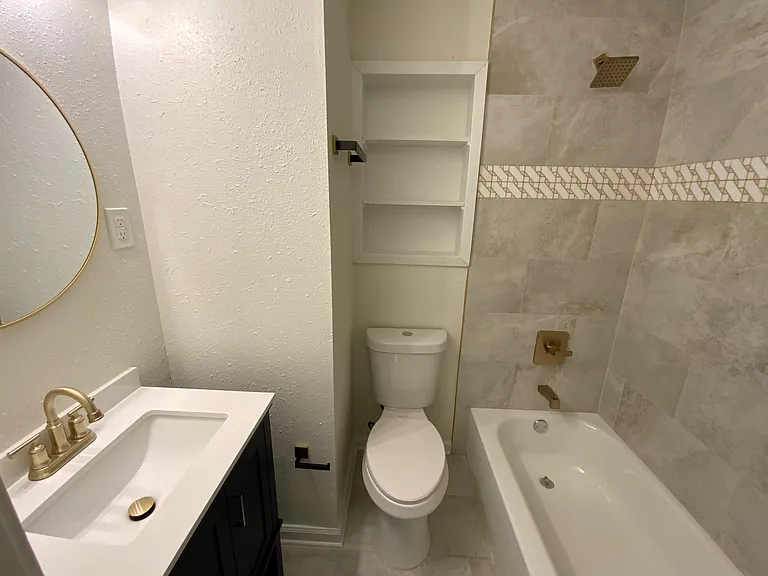 2729 Woodlawn Ter — Photo 4
