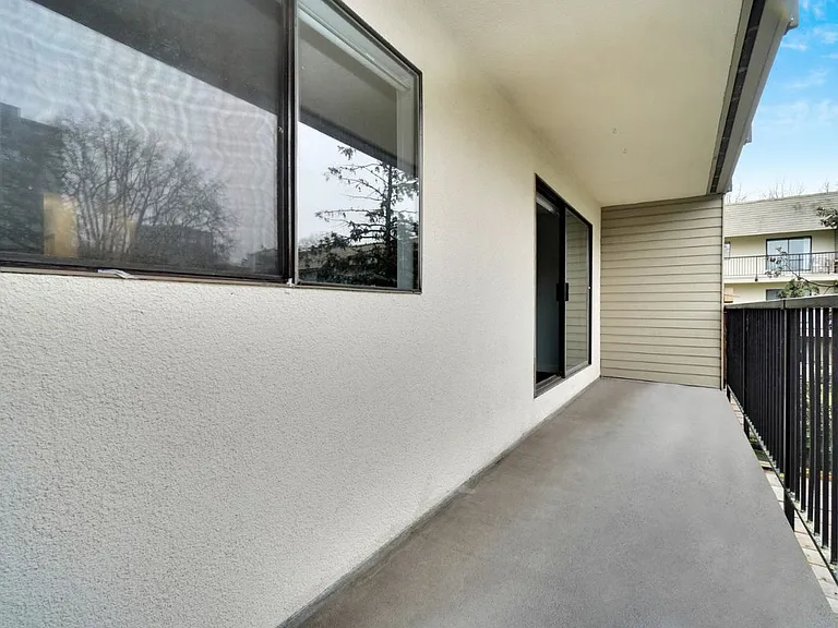 8200 Park Rd — Photo 10