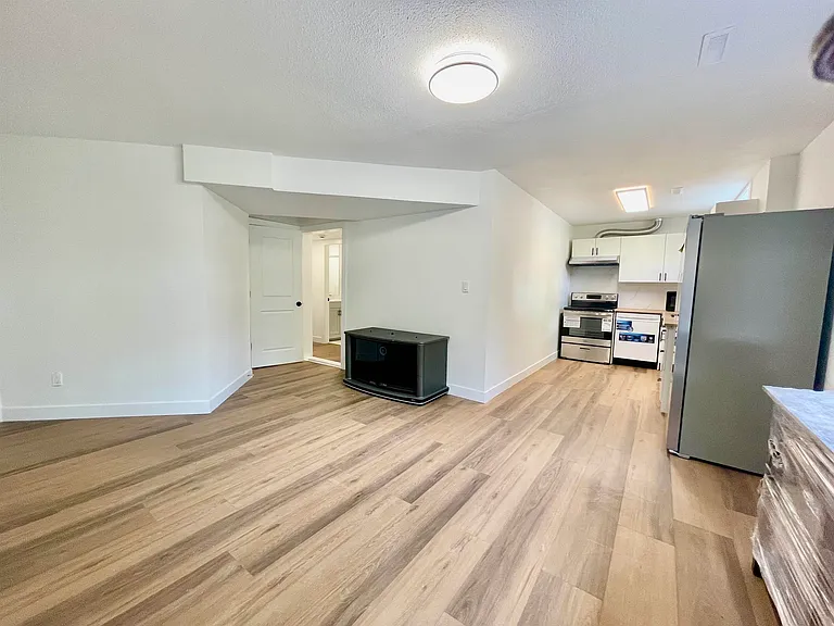 1695X 84th Ave #LOWER LEVEL — Photo 2