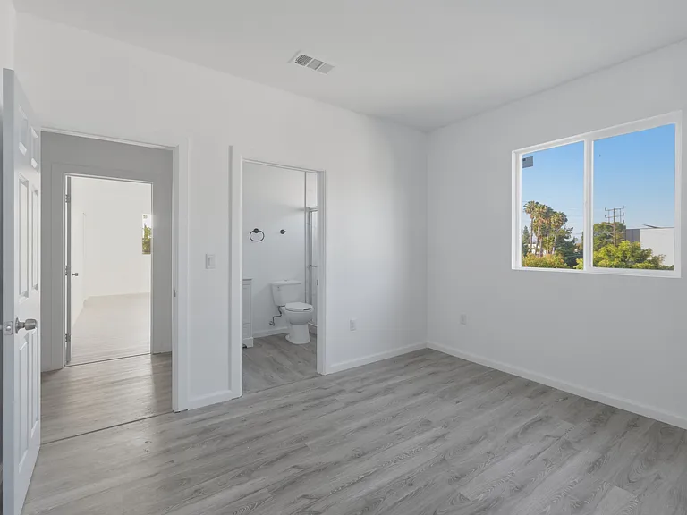 6507 Woodley Ave #3 — Photo 6