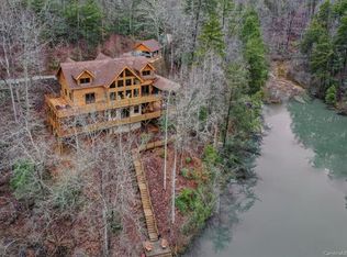 843 Rainbow Cir, Lake Lure, NC 28746