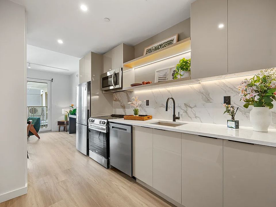 1st image of 16 West St #407