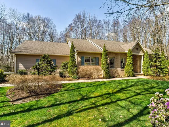 286 Two Mile Rd, Howard, PA 16841