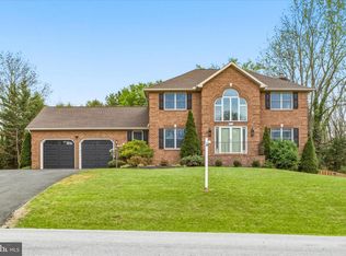 20115 Teakwood Dr, Hagerstown, MD 21742