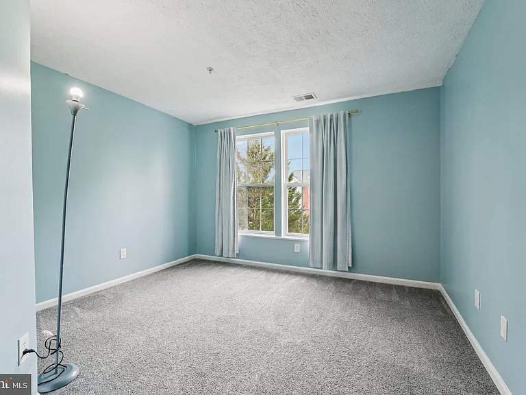 2444 Blue Spring Ct #303 — Photo 17