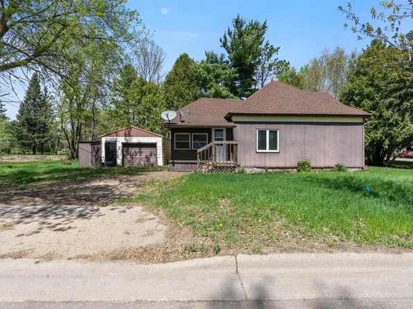 323 4th St SE, Staples, MN 56479