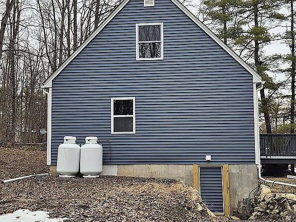 Cellar side Entracne