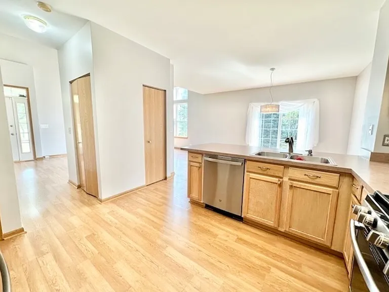 730 Dillon Ct — Photo 10