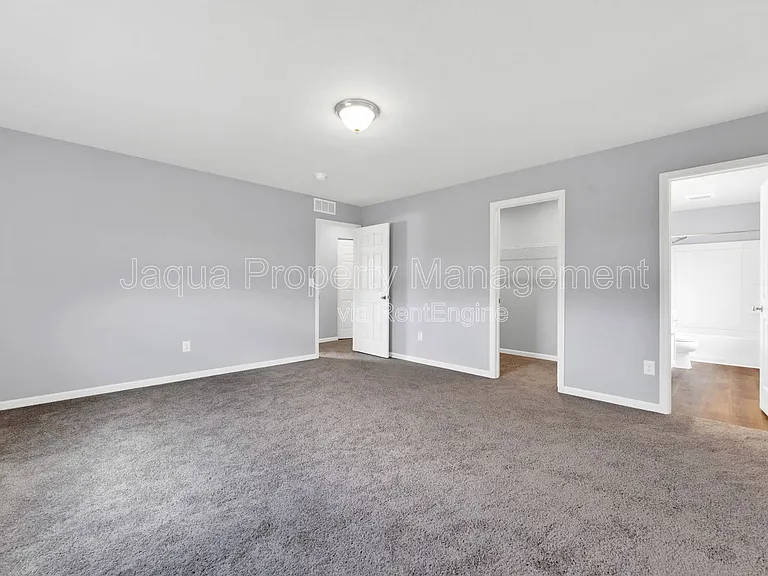 48265 Silver Oaks W — Photo 13