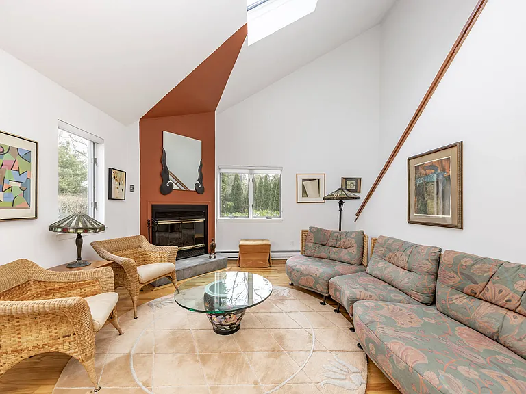 13 Sycamore Dr — Photo 4