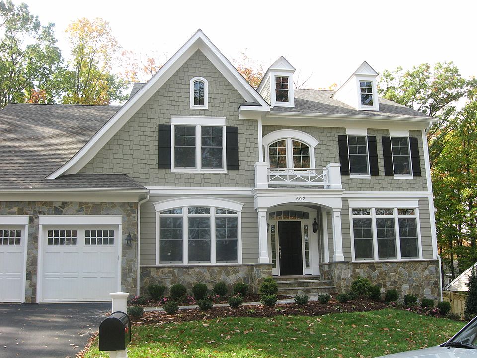 1st image of 602 McKinley St NE