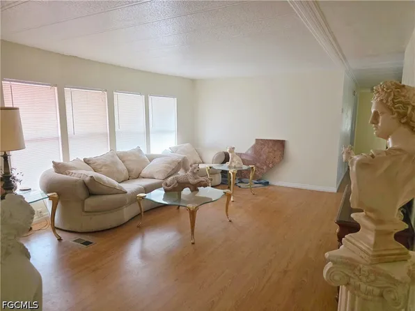 8290 Nault Rd, North Fort Myers, FL 33917