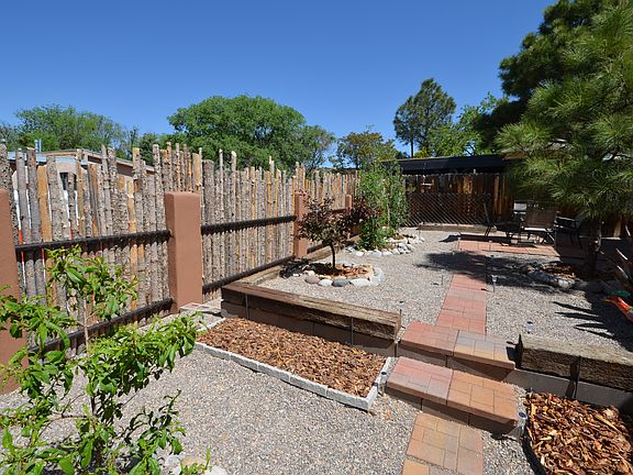 4th image of 303 Villeros St