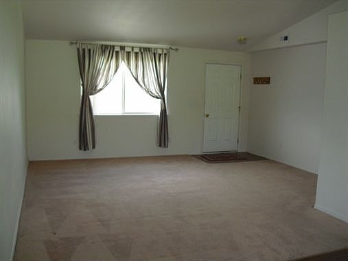2nd image of 4858 Peony St