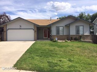 915 Lindstrom Dr, Colorado Springs, CO 80911